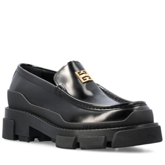 Givenchy Shoes - Givenchy Terra Logo Plaque Slip-On Loafers